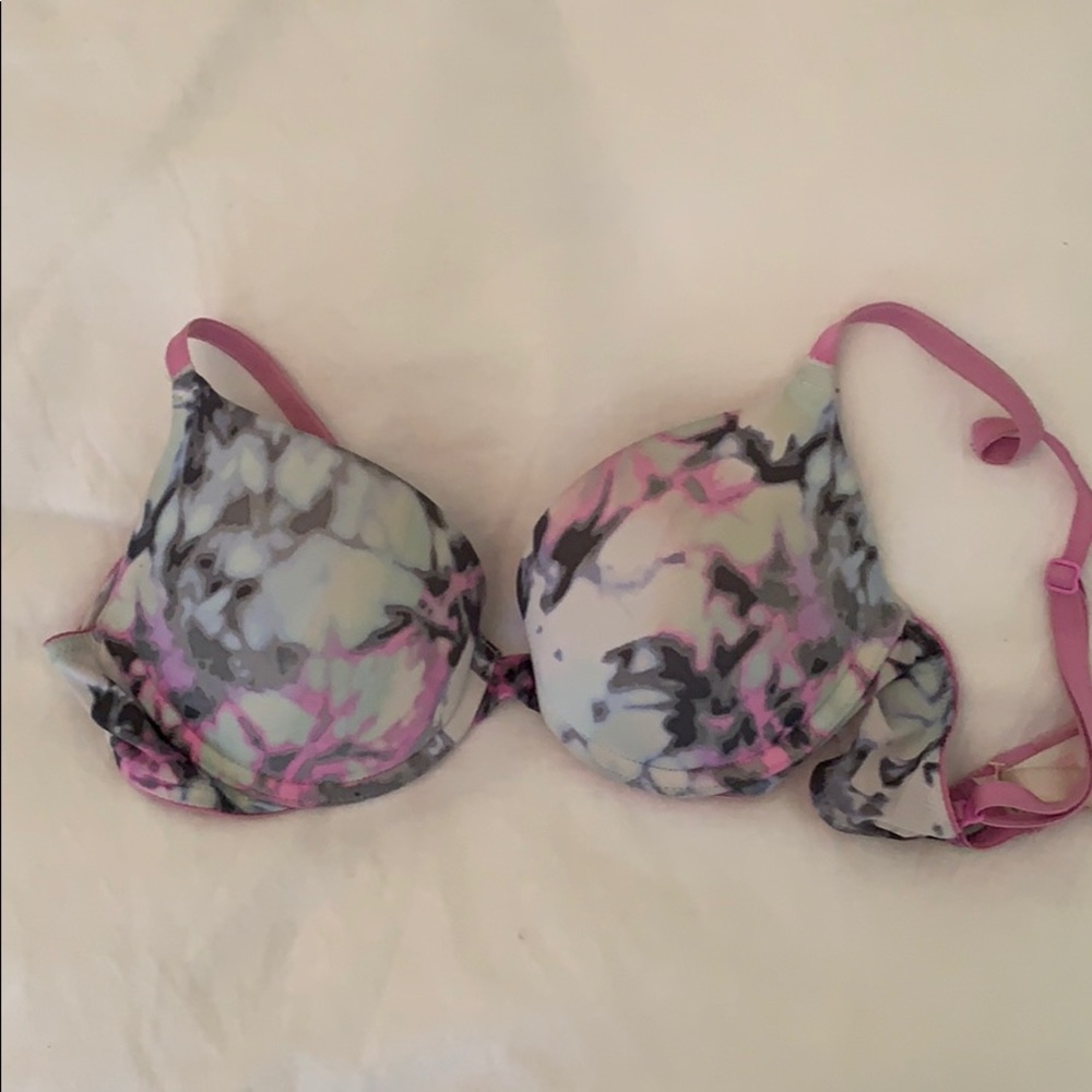 VS PINK BRA